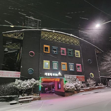 Firenze Motel Aszan Kültér fotó