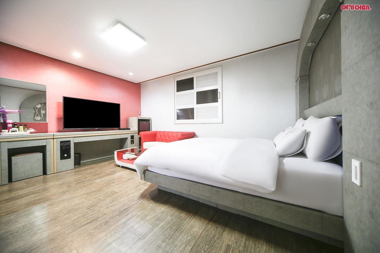 Firenze Motel Aszan Kültér fotó