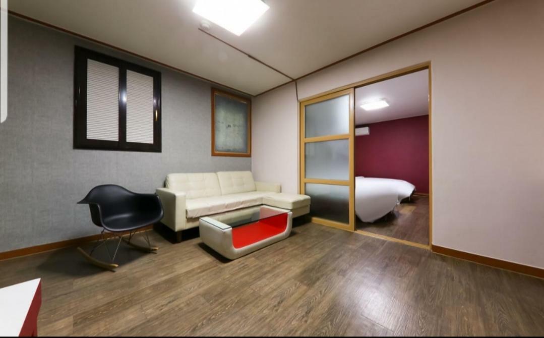 Firenze Motel Aszan Kültér fotó