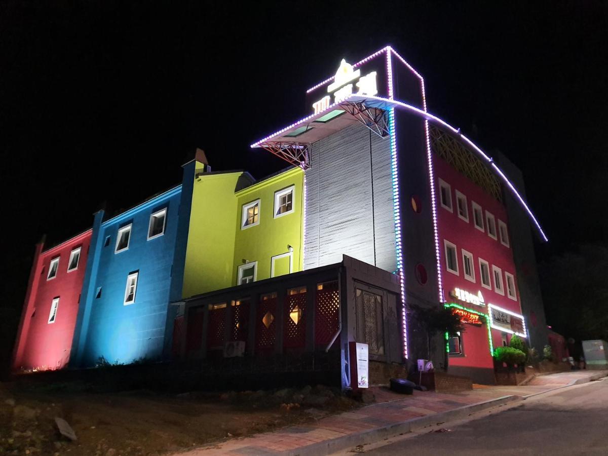 Firenze Motel Aszan Kültér fotó